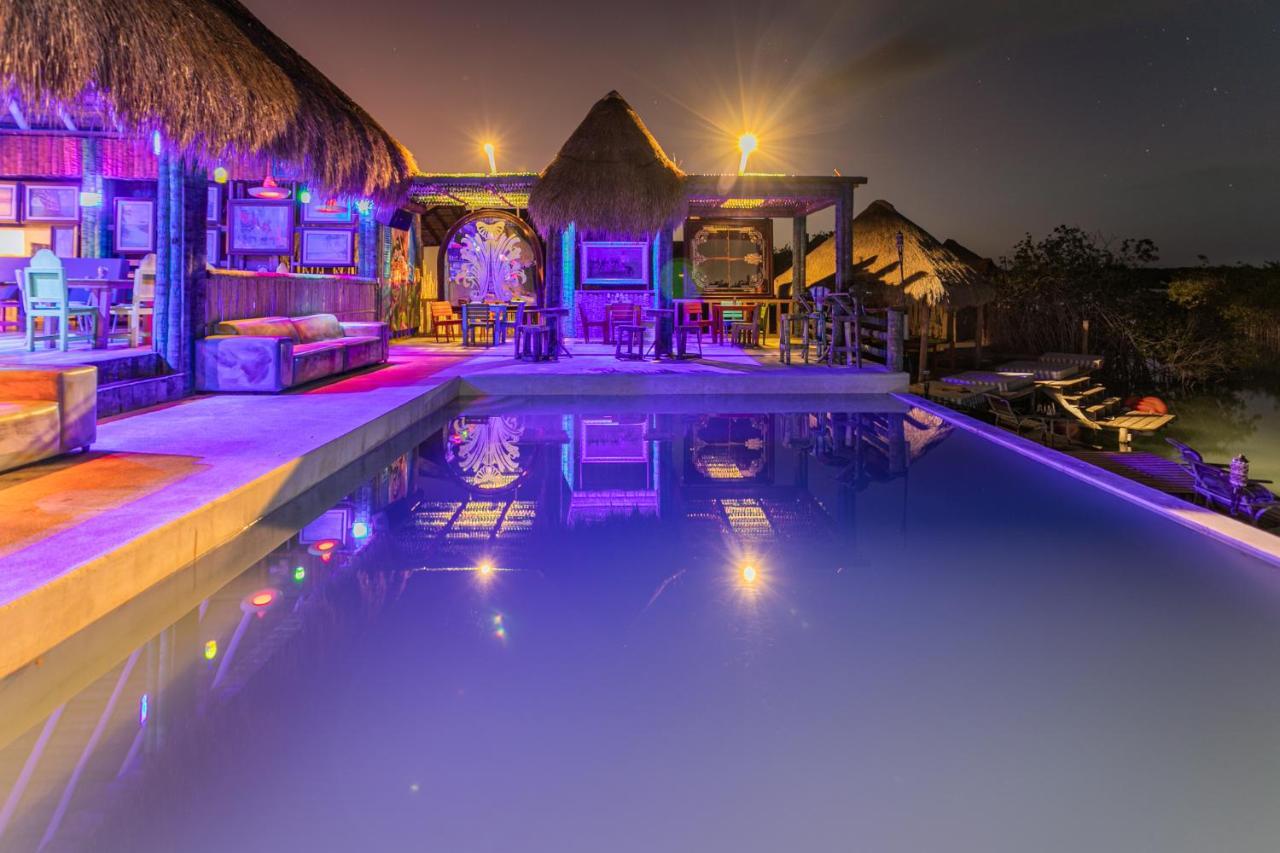 Embajada Universal By La Eufemia Group Huay Pix Exteriér fotografie