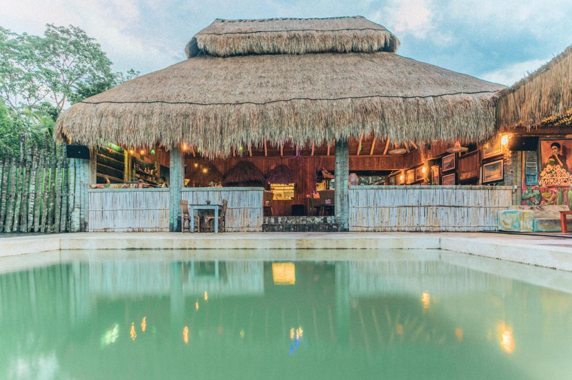 Embajada Universal By La Eufemia Group Huay Pix Exteriér fotografie